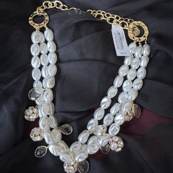 Lilly Pulitzer Goldtone Charm Layered Pearls Statement Necklace NEW - Picture 3 of 13